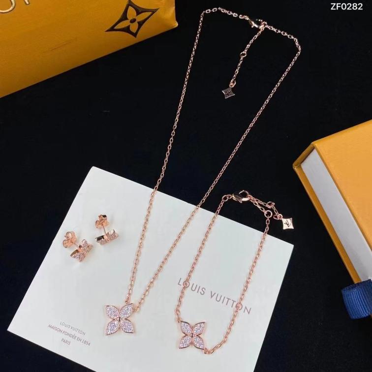 LV Louis vuitton set earrings/necklace/bracelet