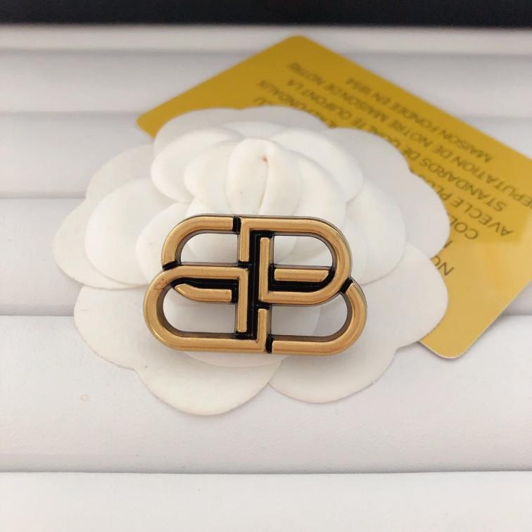 Balenciaga BB brooch 114334