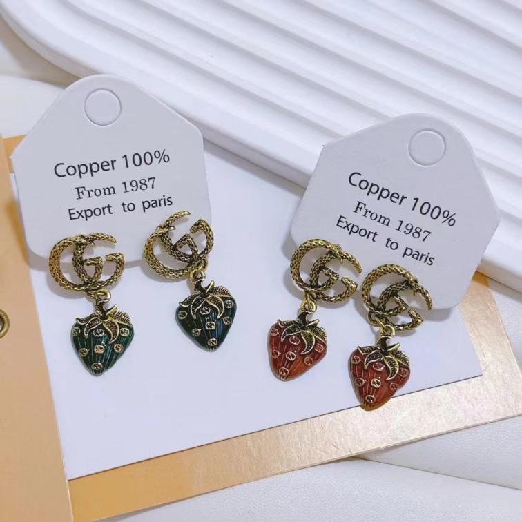 Gucci GG strawberry earrings 114323