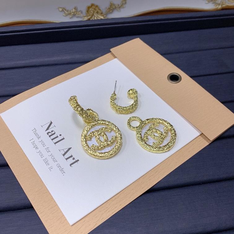 Chanel earrings 114319