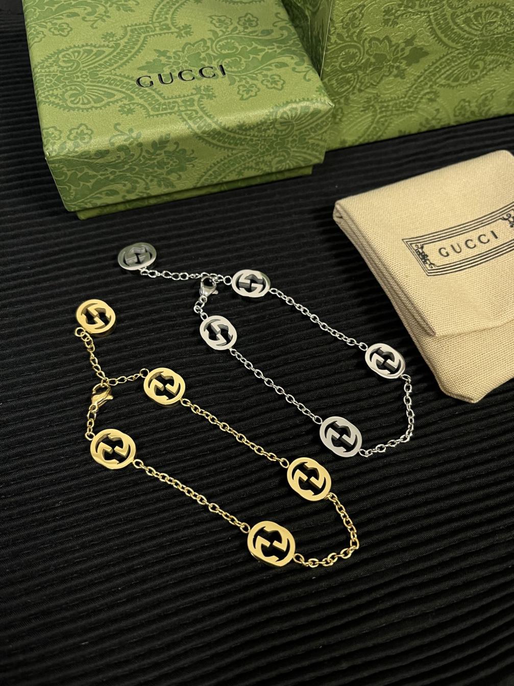 L146 Gucci bracelet