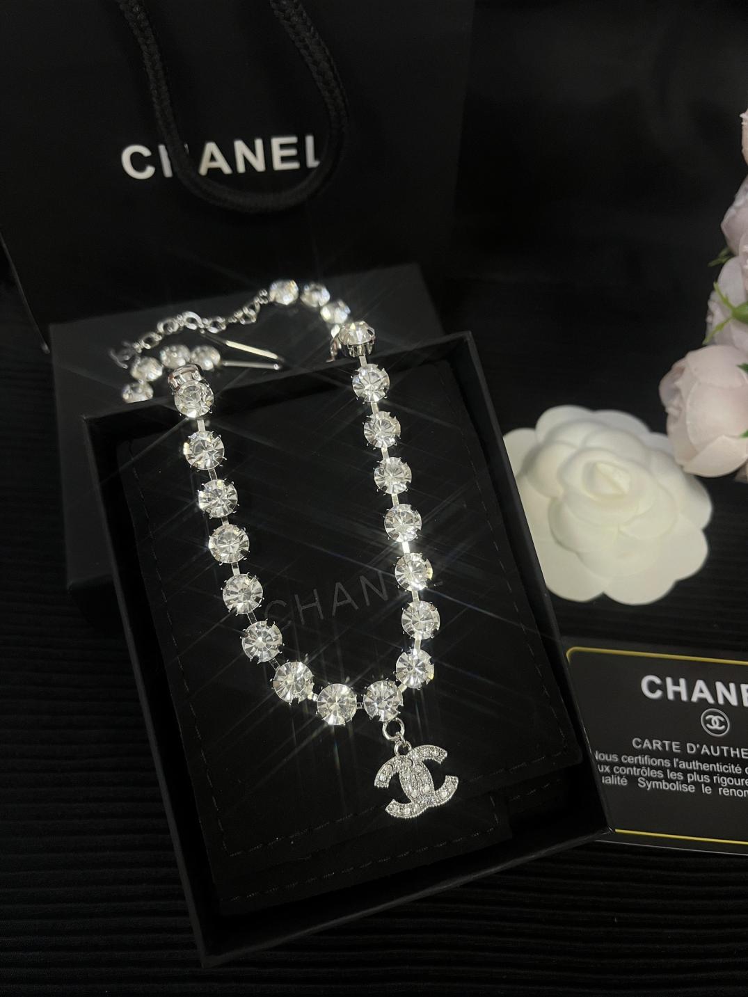 X601 Chanel crystal choker necklace
