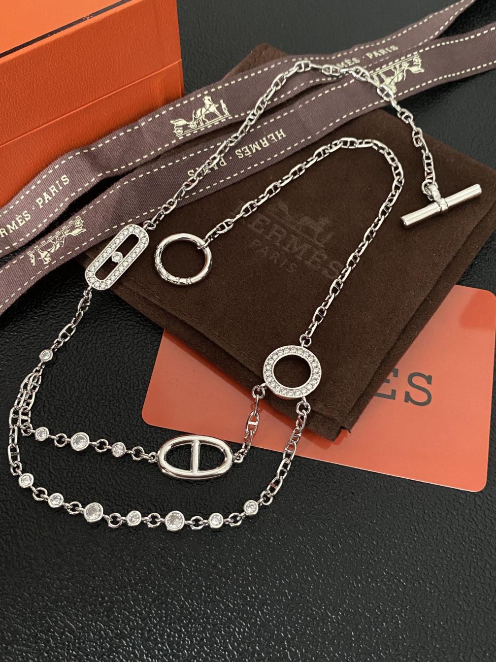 B237 Hermes necklace