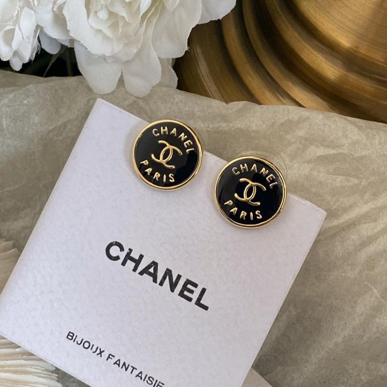 A1387 Chanel earrings