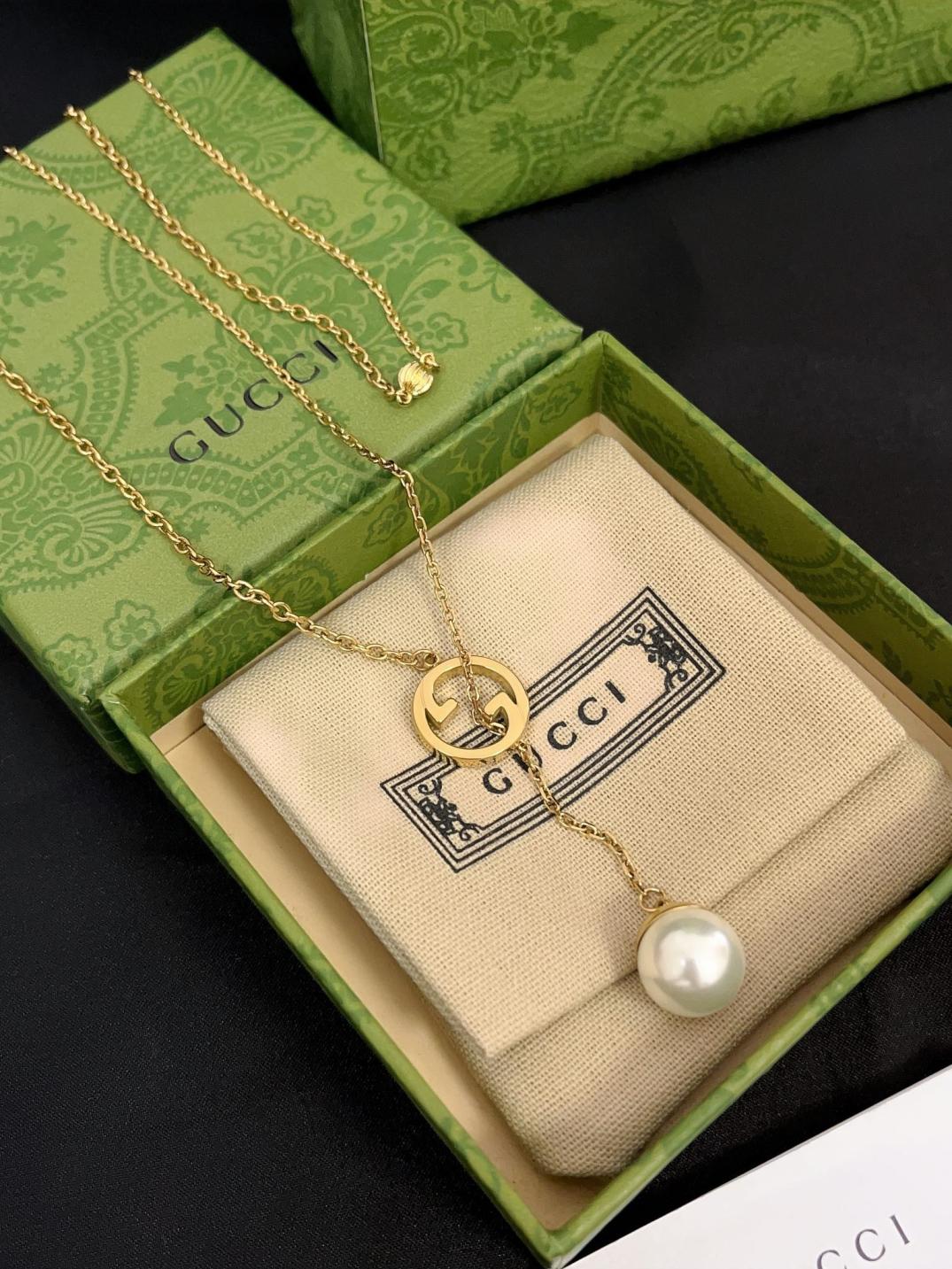 X608 Gucci pearls necklace