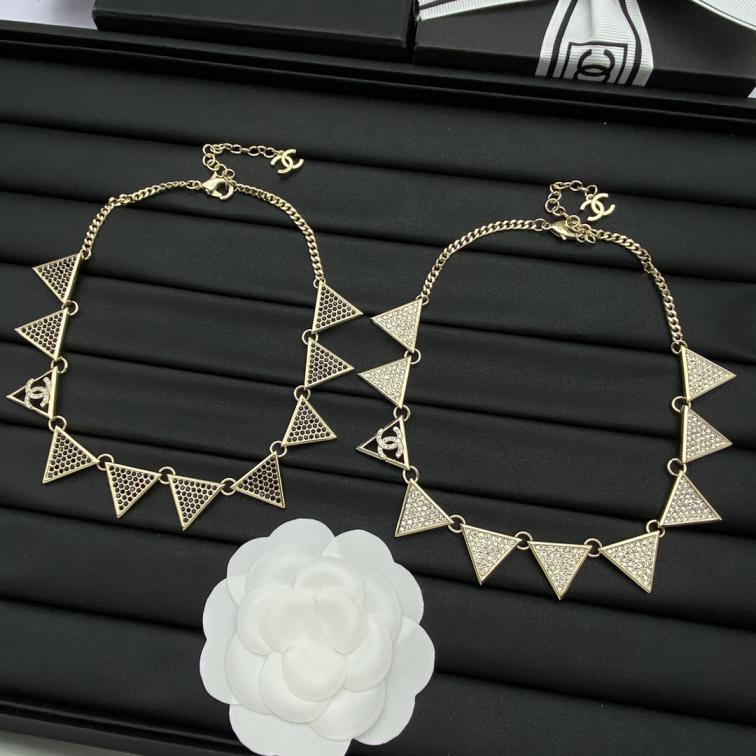 Chanel triangle choker necklace 114594