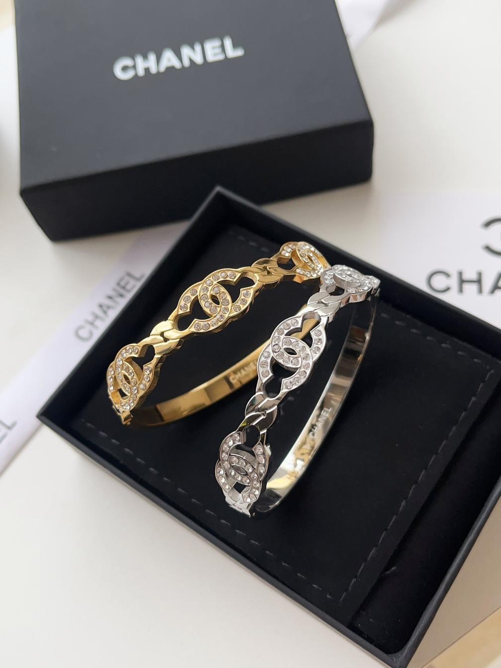 S392 Chanel bracelet