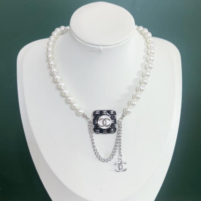 Chanel pearls choker necklace 114626