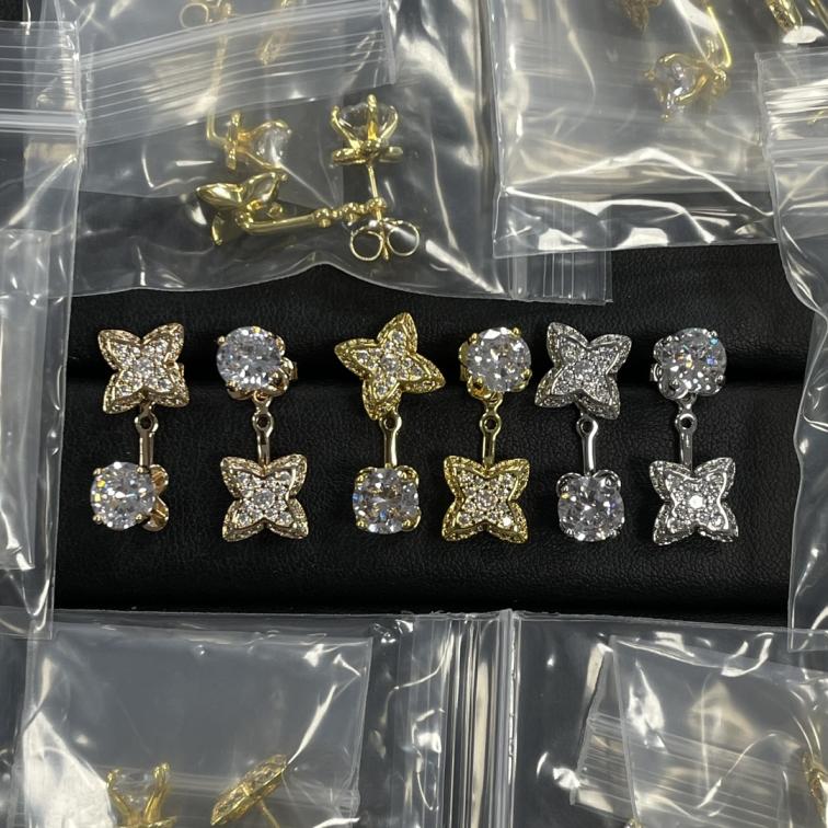 LV Louis vuitton earrings 114653