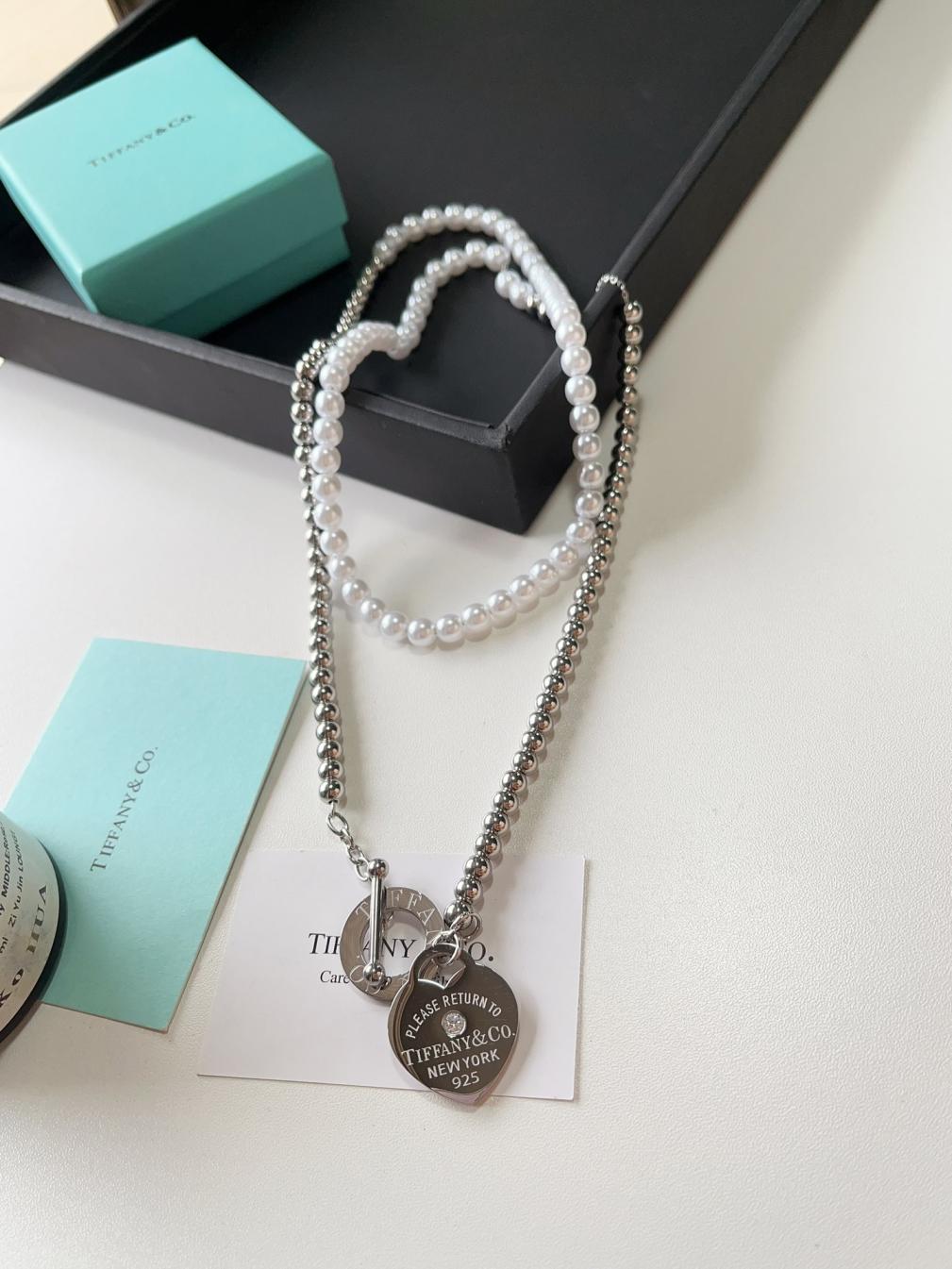 L149 Tiffany pearls necklace