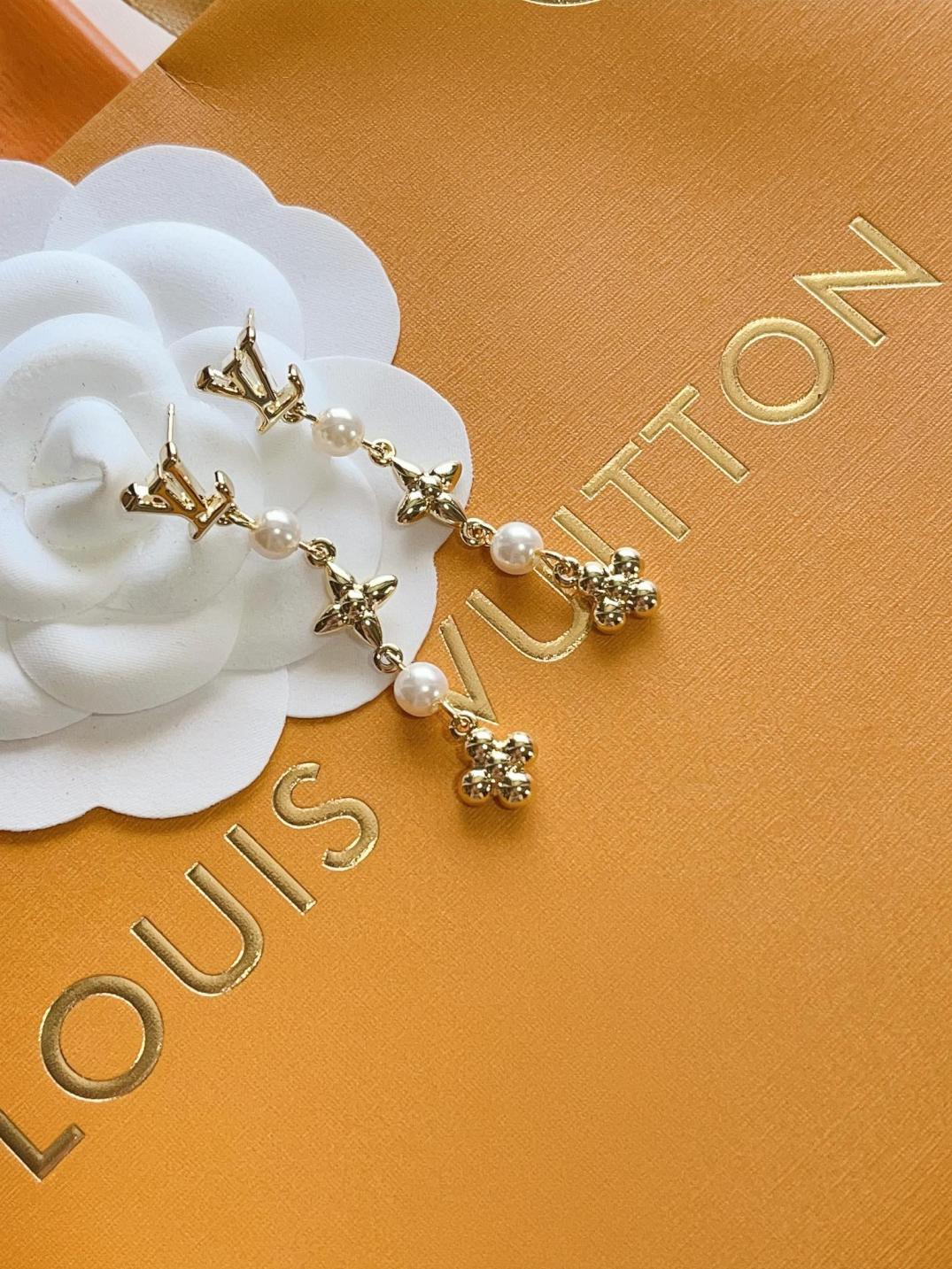 A999 LV earrings