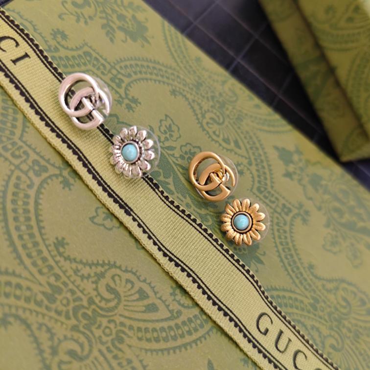 A1392  Gucci GG earrings