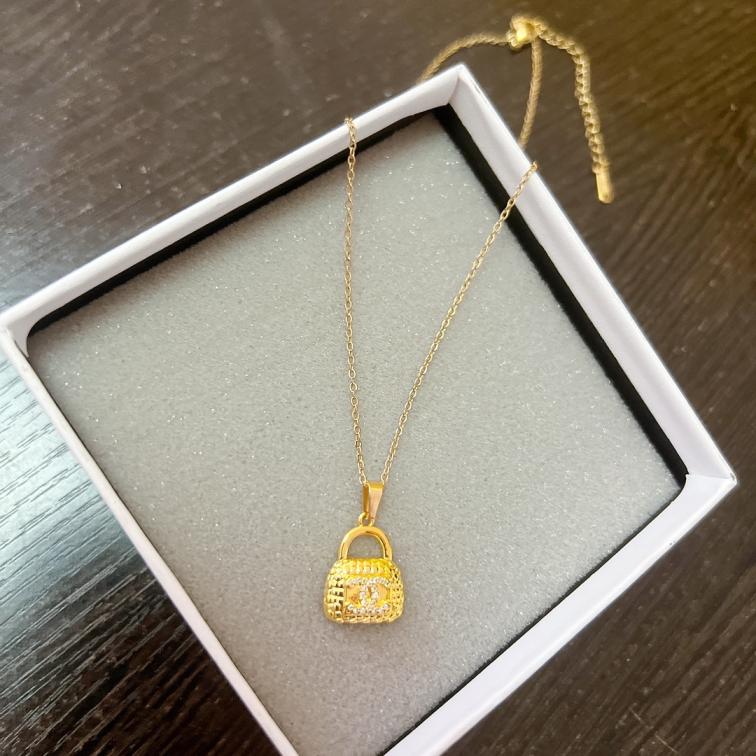 Chanel necklace 114706