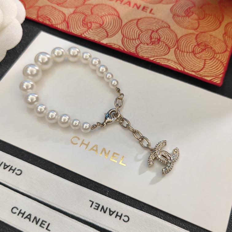 B682 Chanel bracelet