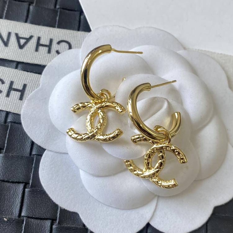 A848 Chanel earrings