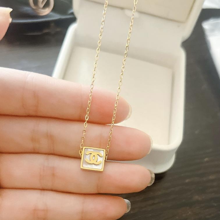 Chanel square necklace 114749