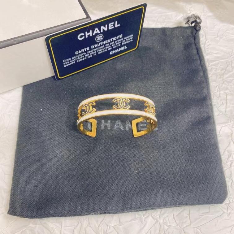 Chanel bracelet 114747