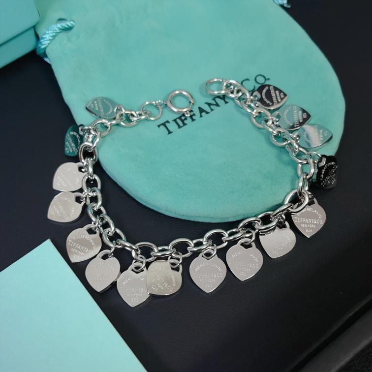 L155 Tiffany silver heart bracelet