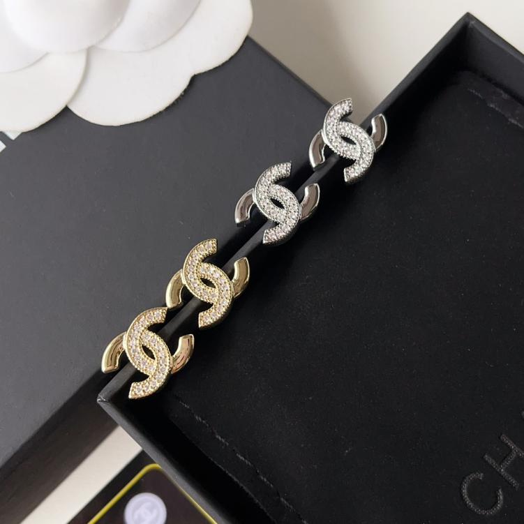 A1014 Chanel earrings
