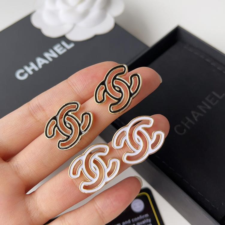 A1013 Chanel cc earrings