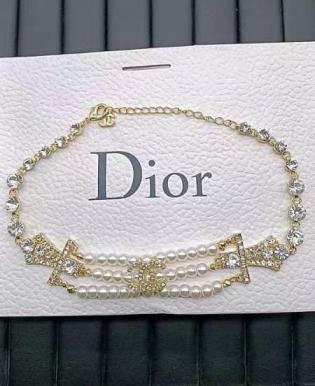Chanel choker necklace