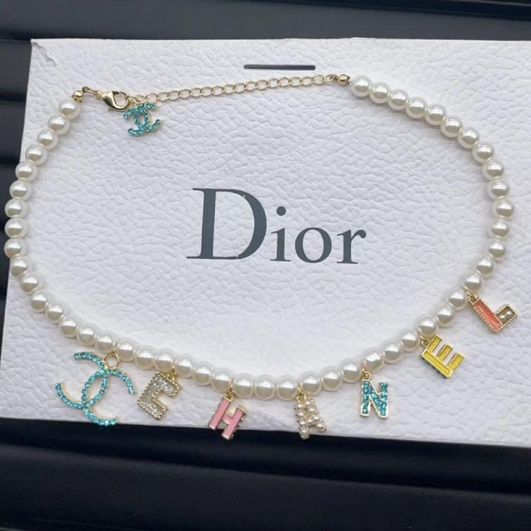 Chanel choker necklace
