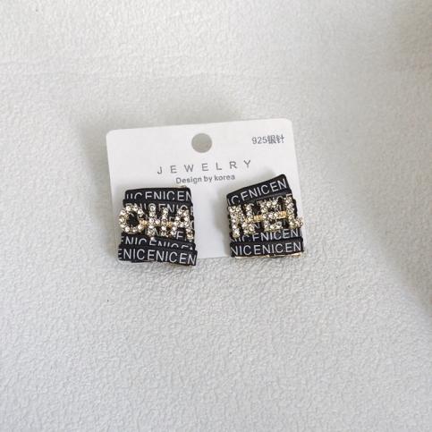 Chanel earrings 114814