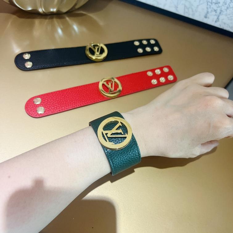 LV Louis vuitton leather bracelet 114804