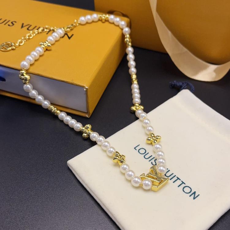 X620 LV Louis vuitton pearls necklace