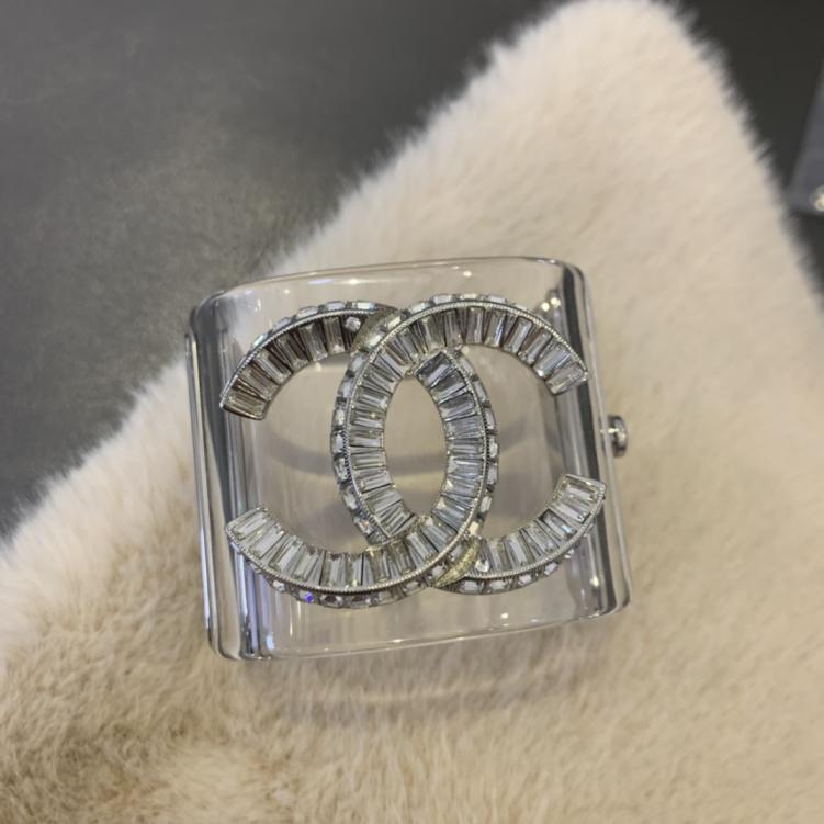 Chanel transparent  Acrylic CC Bracelet 114872
