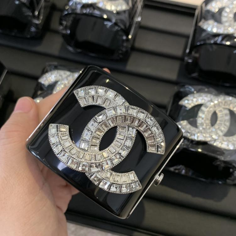 Chanel black  Acrylic CC Bracelet 114870