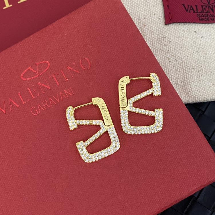 A537 Valentino earrings