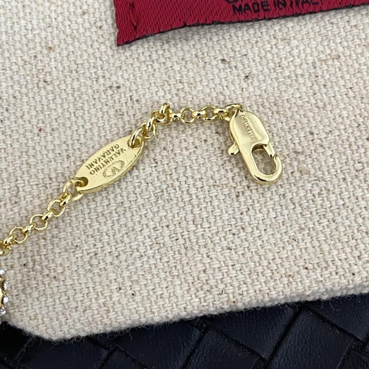 B445 Valentino bracelet