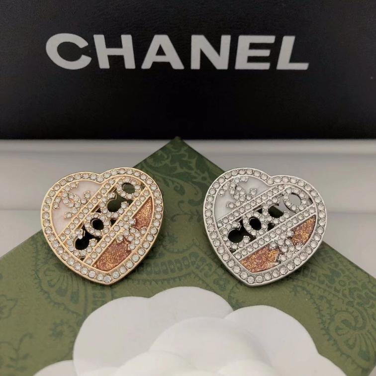 Chanel heart brooch 114877