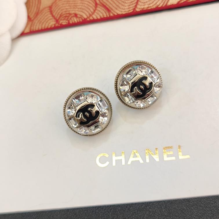 A860 Chanel earrings