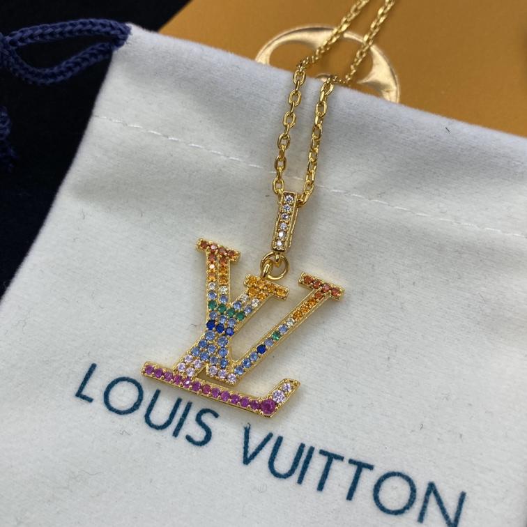 B556  LV necklace