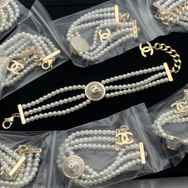 Chanel pearls bracelet 115054