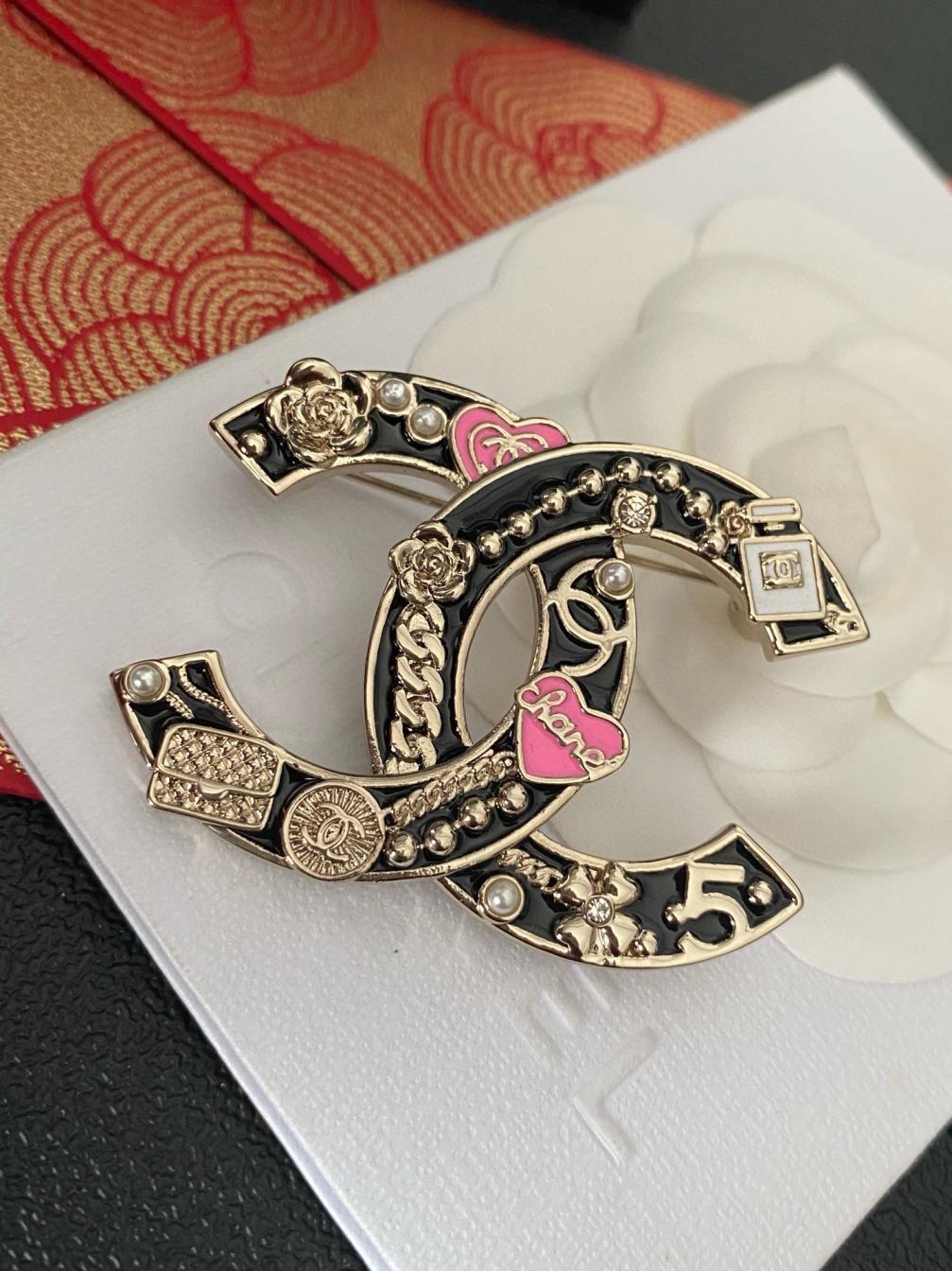 Chanel brooch 115154