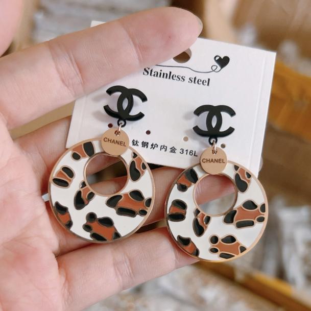 Chanel earrings 115148