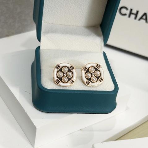 Chanel earrings 115121