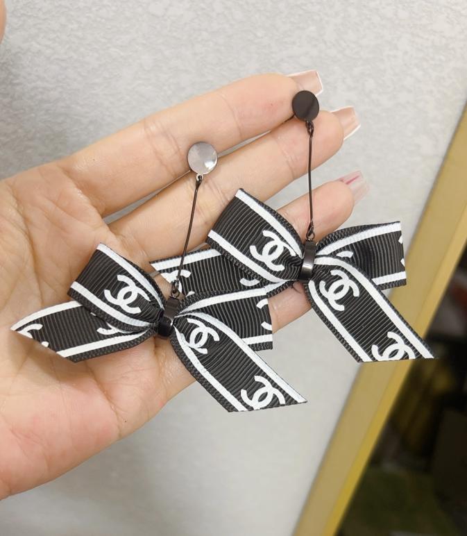 Chanel earrings 115110