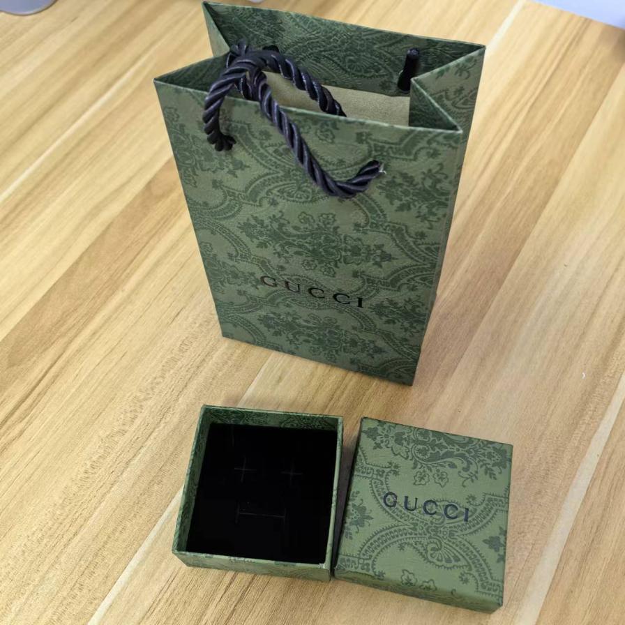 Gucci jewelry box 1set