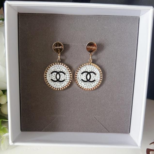 Chanel earrings 115125