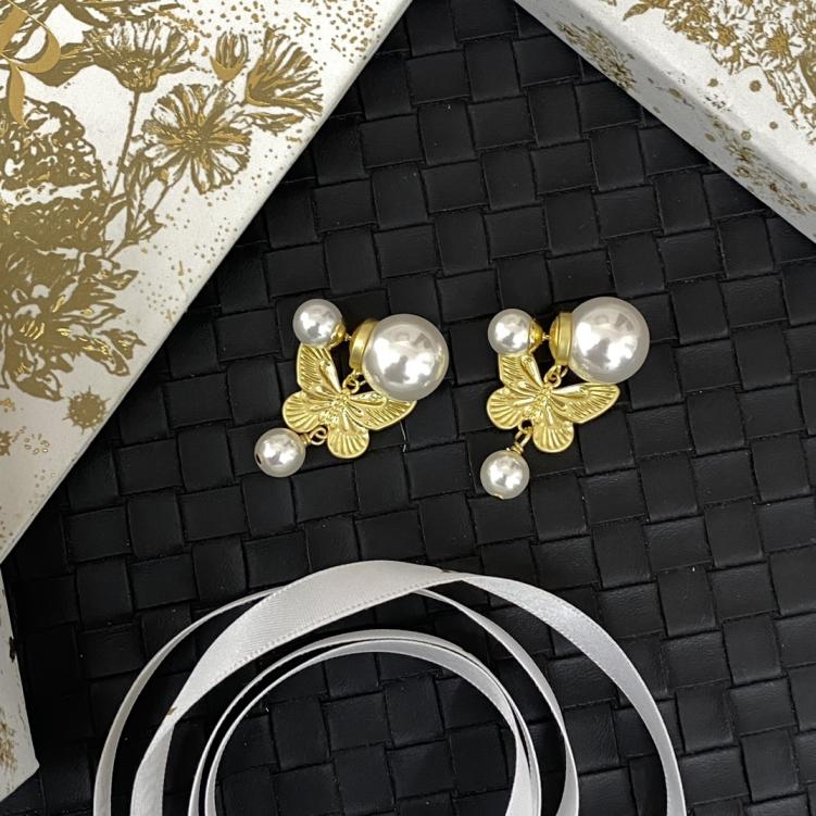 A778  Dior earrings