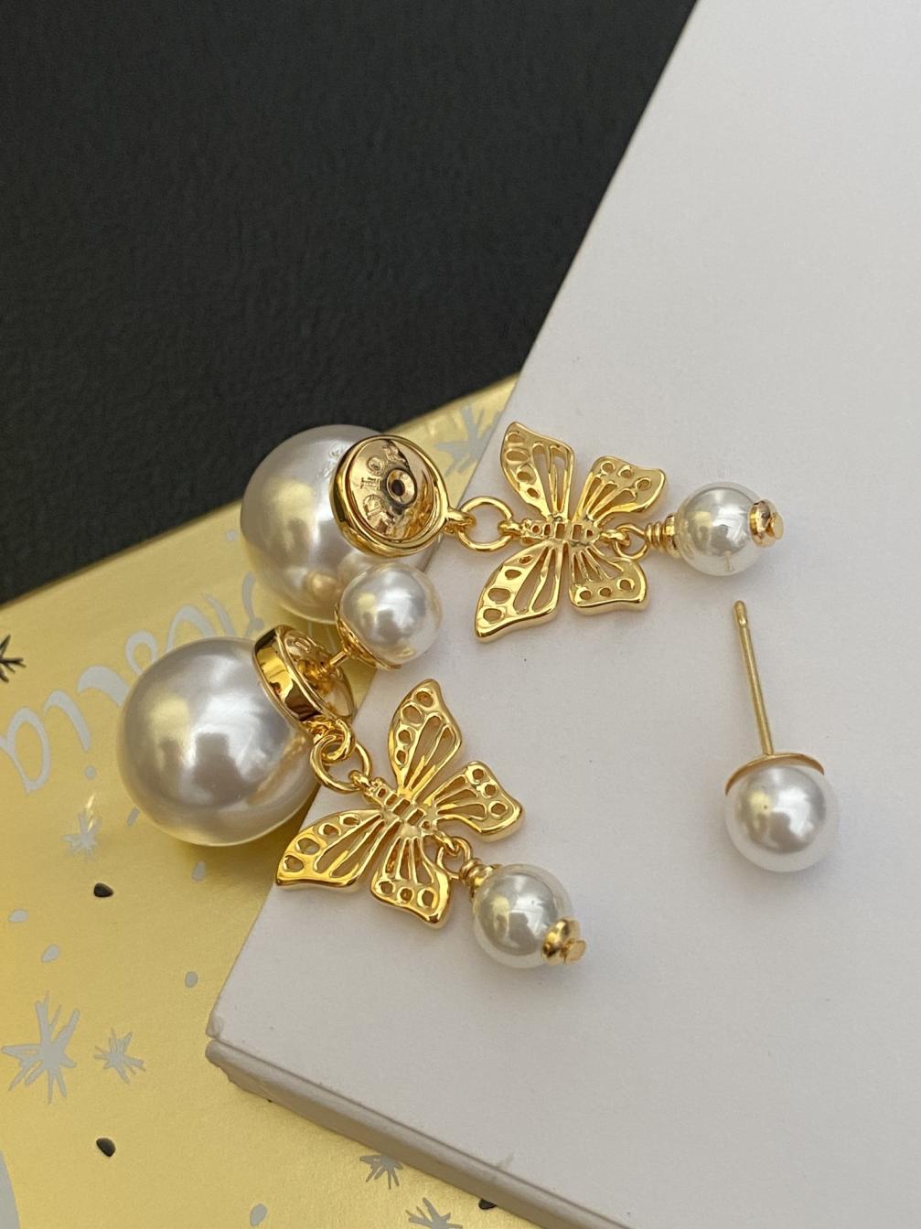 A112 Dior earrings