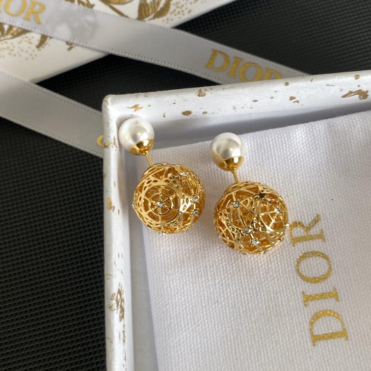 A1284 Dior earrings