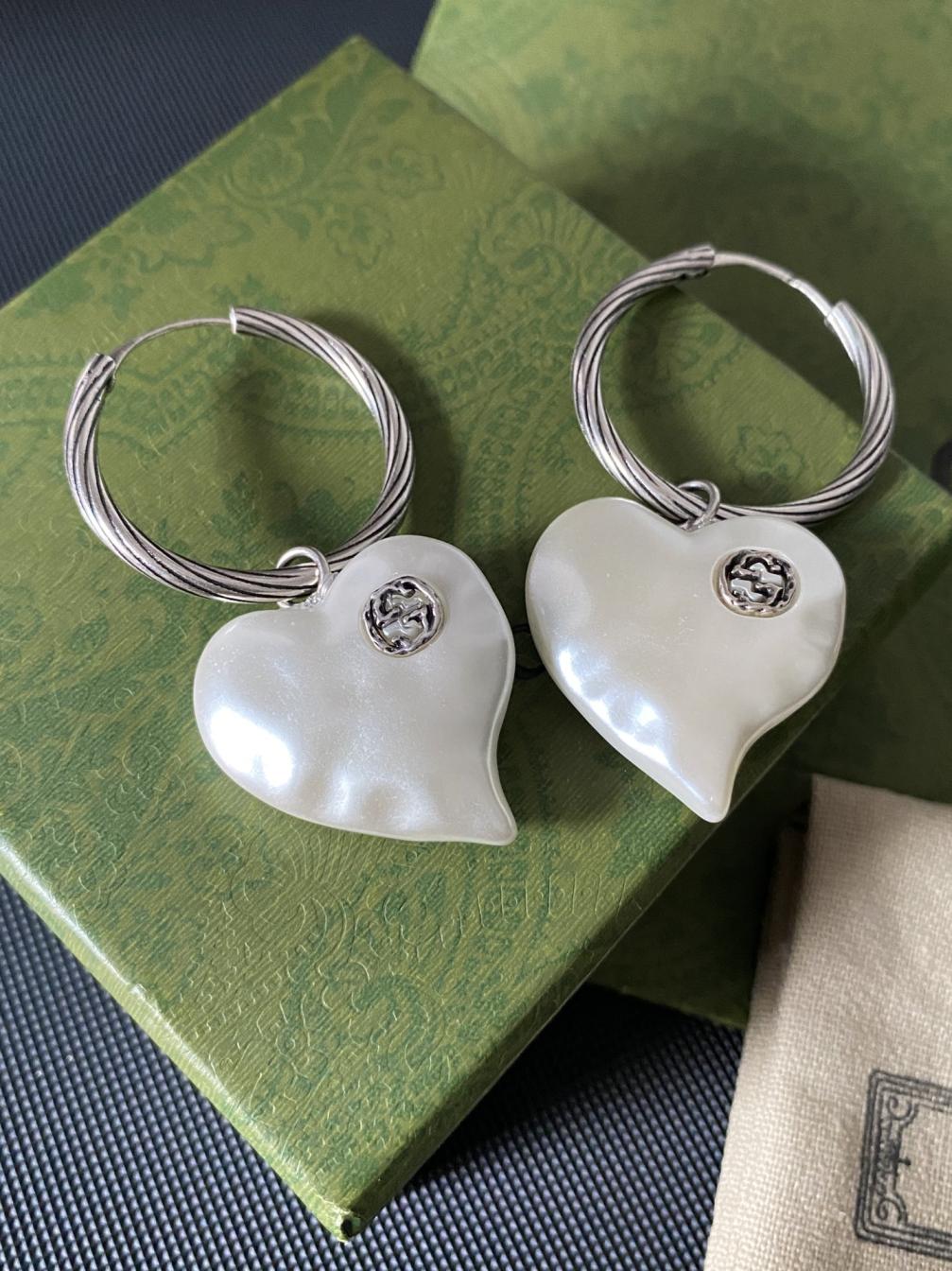 A686 Gucci heart earrings