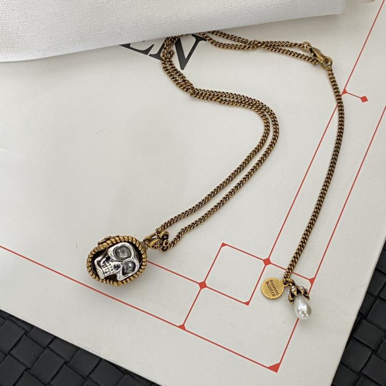 B702  Alexander McQueen necklace