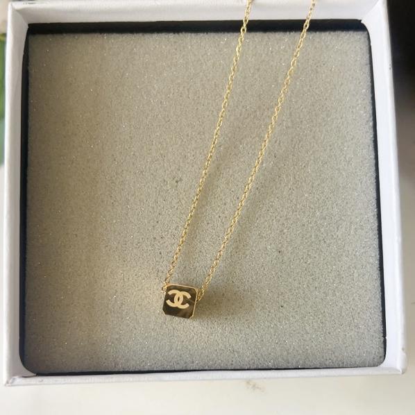 Chanel necklace 115372