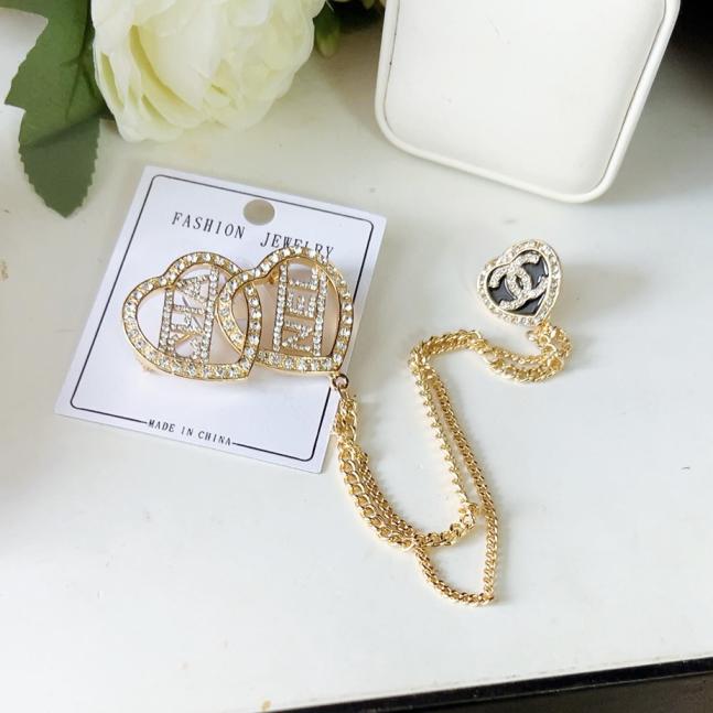 Chanel brooch 115480